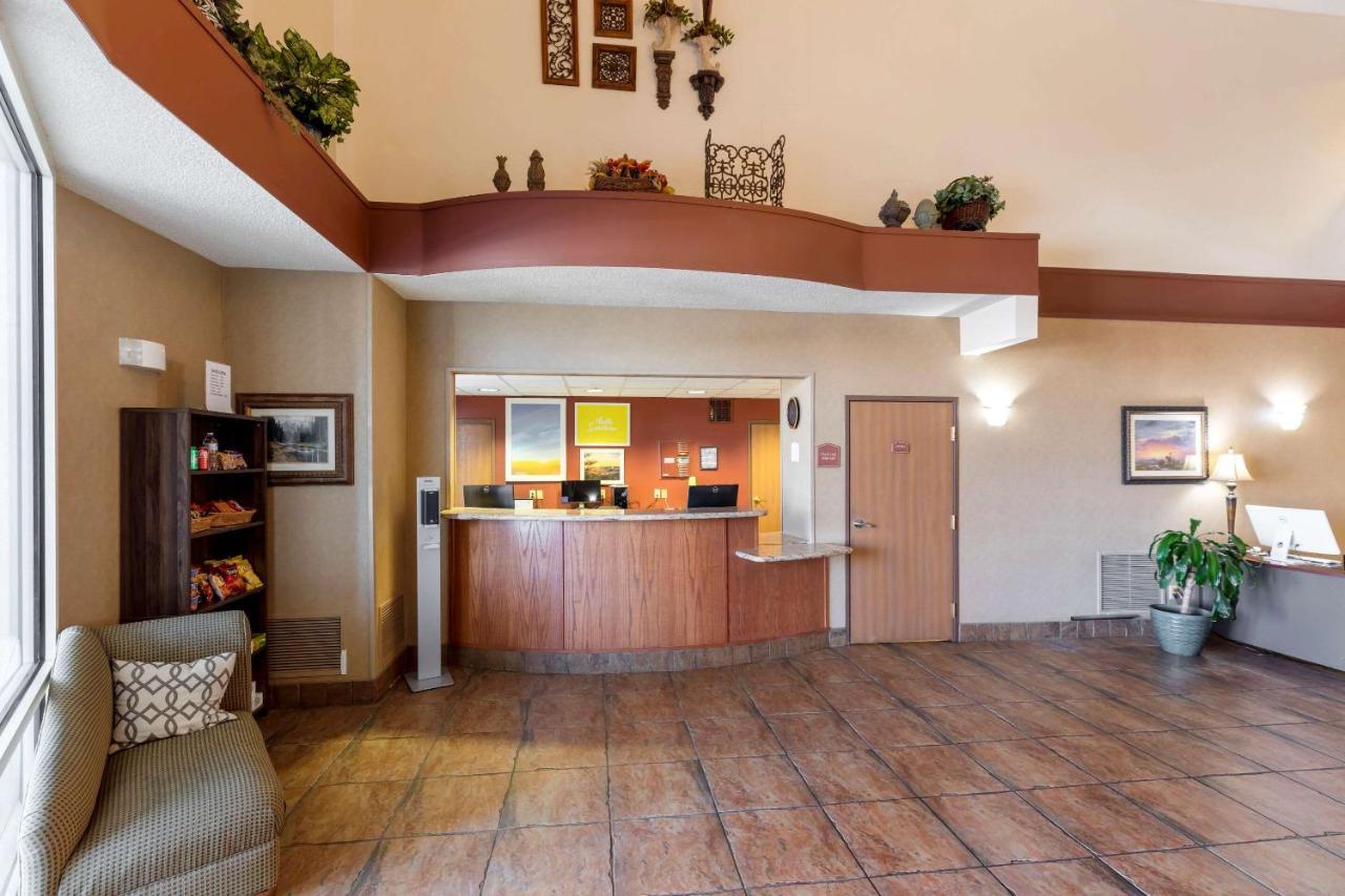 Quality Inn & Suites Wellington - Fort Collins Eksteriør bilde