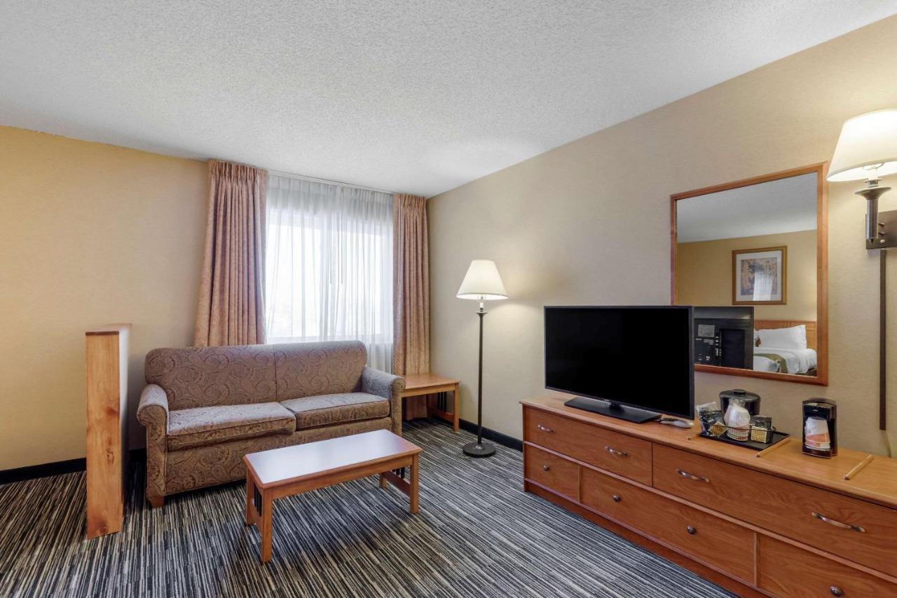 Quality Inn & Suites Wellington - Fort Collins Eksteriør bilde