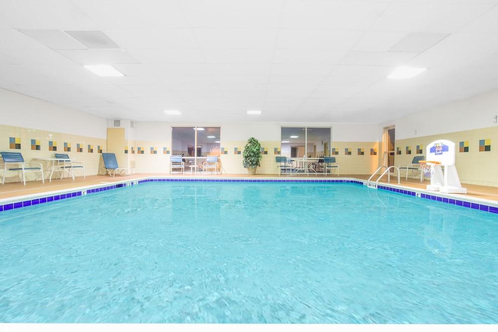 Quality Inn & Suites Wellington - Fort Collins Eksteriør bilde