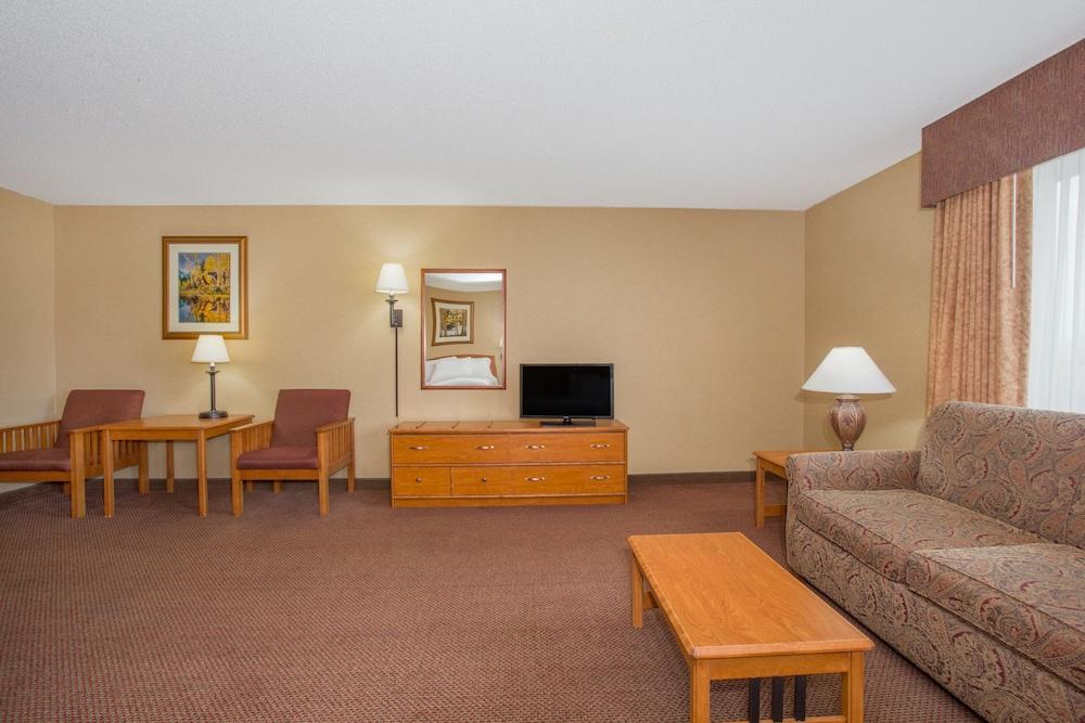 Quality Inn & Suites Wellington - Fort Collins Eksteriør bilde