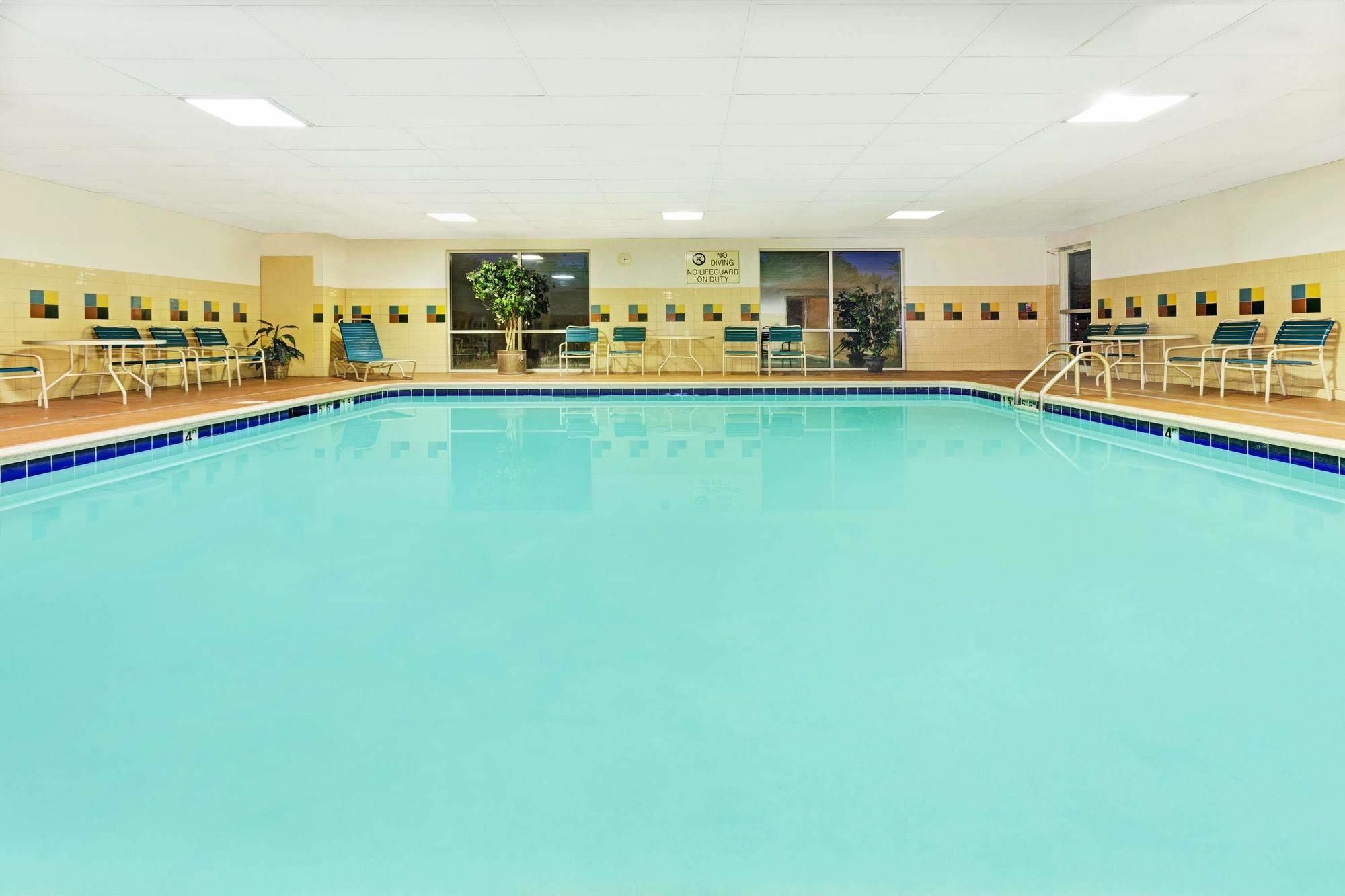 Quality Inn & Suites Wellington - Fort Collins Eksteriør bilde